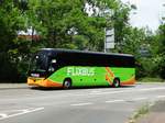 Flixbus IVECO Reisebus am 27.05.17 in Frankfurt am Main 
