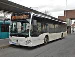 Mercedes Benz Citaro 2 Leihwagen von Evo Bus am 29.12.17 in Frankfurt Enkheim für den Stadtverkehr Maintal unterwegs auf der Linie 25