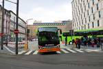 FlixBus Setra Reisebus am 13.04.19 am neuen Busbahnhof in Frankfurt am Main am Hauptbahnhof Südseite 