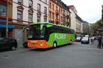FlixBus Mercedes Benz Tourismo am 05.10.19 in Frankfurt am Main 