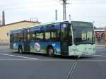 Mercedes Benz Citaro fährt im Auftrag des RMV (Rhein-Main-Verkehrsverbund) als Werbeträger für einen Mineralwasserabfüller aus der Region Fulda am 24.10.08 in Fulda