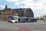 HHA 6509 (HH-HN 2589) am 28.4.2014 auf der Metrobus -Linie  5 zum Hauptbahnhof, auf der Kreuzung Steintordamm/Steintorwall am Hauptbahnhof      
