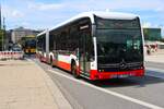 Hamburger Hochbahn Mercedes Benz eCitaro G Wagen 3556 am 13.07.25 am Jungfernstieg Hamburg