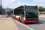 Hamburger Hochbahn Mercedes Benz eCitaro G Wagen 34069 am 13.07.25 am Jungfernstieg Hamburg