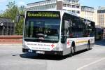 PVG 0853 (PI DF 460) mit Werbung das DRK.
Hamburg Altona Bahnhof, 17.6.2010.