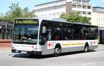 PVG 0853 (PI DF 460) mit Werbung fr das DRK.
Hamburg Altona Bahnhof, 17.6.2010.