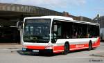 Hochbahn 6012 (HH YB 1072).
Aufgenommen am ZOB Harburg, 21.8.2010. 