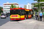 HSB Hanau Solaris Urbino 12 Wagen 44 am 07.06.24 in Hanau Freiheitsplatz