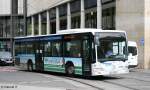 Regio Bus 31 (H RH 595) wirbt fr das Autohaus Marcel Mller.
Hannover HBF, 16.8.2010.