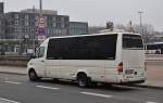 Mercedes Sprinter Kleinbus, am 31.1.2011 in Lehrte.