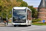 Wagen Nr. 654 der Stadtverkehr L�beck Mobil GmbH (SL/SWLM) fuhr am 11.09.2026 als Linie 16 zur Hamburger Stra�e.
Hier auf der L�becker Puppenbr�cke.

Fahrzeugbesitzer: Stadtverkehr L�beck Mobil GmbH (SL/SWLM)
Fahrzeugnutzer: Stadtverkehr L�beck M ...