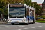 Wagen Nr. 180 der L�beck-Travem�nder Verkehrsgesellschaft mbH (LVG) fuhr am 11.09.2026 als Linie 31 zum Bahnhof Moisling.
Hier auf der L�becker Puppenbr�cke.

Fahrzeugbesitzer: L�beck-Travem�nder Verkehrsgesellschaft mbH (LVG)
Fahrzeugnutzer: L�beck-Travem�nder Verkehrsgesellschaft mbH (LVG)
Modell: (EvoBus) Mercedes Benz O 530 G (Facelift)
Baujahr: 2013
Kennzeichen: HL-LV 1180
Werbung: Schmidt-R�mhild, das �rtliche