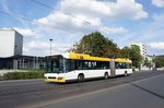 Stadtbus Mainz: Volvo 7700 Gelenkbus von Autobus Sippel GmbH, aufgenommen im August 2016 in der Nähe der Haltestelle  Bismarckplatz  in Mainz.