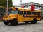 Ein International Schulbus aus Amerika am 25.10.15 in Mannheim am Schloss