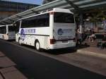 Hier ist der Reisebus der Firma Scherer zu sehen. Auch dieses Foto stammt von der Haltestelle Saarbrcken Hauptbahnhof.
