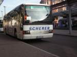 Auf diesem Foto ist ein Mercedes Bus der Firma Scherer Reisen aus Rheinland Pfalz zu sehen.