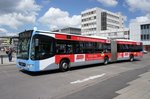 Stadtbus Ulm / Stadtbus Neu-Ulm / DING - Donau-Iller-Nahverkehrsverbund GmbH: Mercedes-Benz Citaro Facelift G von SWU Verkehr GmbH - Wagen 130, aufgenommen im Juni 2016 am Hauptbahnhof in Ulm.