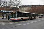 ESWE Verkehr Mercedes Benz Citaro 1 Facelift G Wagen 326 am 28.12.20 in Wiesbaden Marktplatz 