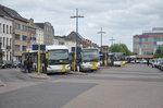 Bushof Mechelen mit verschiedene Fahrzeuge von De Lijn, aufgenommen 15.04.2014, zB.