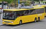 Setra S 419 UL, vom Tec, kommt in L�ttich am Bahnhof an der Haltestelle an. 09.2026