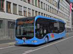 Mercedes Citaro von Distribus, auf der Linie 604, fährt am 02.05.2011 durch die Spiegelgasse zur Endstation an der Schifflände.