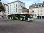 Colmar - 27. Juni 2020. Dieser Erdgazbus Citywide 18 ist der einzige Gelenkbus in Colmar.