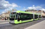 Frankreich / Stadtbus Metz / Busway Metz (Bus Rapid Transit) / Mettis Metz: Diesel-Hybrid-Bus Van Hool ExquiCity 24 von LE MET' / Transports de l'agglomeration de Metz Metropole, aufgenommen im Juli 2017 im Stadtgebiet von Metz.