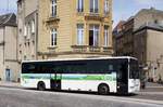 Frankreich / Région Grand Est / Département Moselle / Bus Metz: Irisbus Crossway von Tim 57 / Département Moselle (le réseau du Conseil Général de la Moselle), aufgenommen im Juli 2017 im Stadtgebiet von Metz.