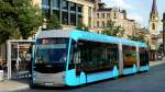 Frankreich, Lothringen, Metz, Place de la République. Die dreiteiligen diesel-elektrischen Hybridbusse METTIS werden von Van Hool auf der Basis der EquiCity Busse gebaut. Kapazität: 150 Passagiere, Länge: 23,820 m. 24.04.2014