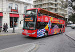 Sigtseeing Bus am 4.3.2020 am Synthagma Platz in Athen.