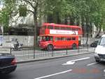 EIN ALTER DOPPELDECKER BUS IN LONDON