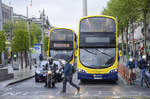 Dublin Bus GT40 (Volvo) und Dublin Bus SG337 (Volvo) in D'Olier Street.