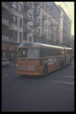 1987 waren diese alten Gelenkbusse in Mailand noch allgegenwärtig