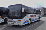 HU 3007, Setra S 415 UL, von Sales Lenz, (ehemals Voyages Huberty) steht an der Busparkplatz in der Stadt Luxemburg.