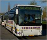 (NW 5055) Irisbus Ares des Busunternehmens Schneider aus Kehmen wartet am Bahnhof in Ettelbrück auf seinen nächsten Einsatz.