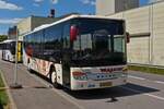 WV 2071, Setra S 415 Le von Voyages Wagener, steht am Busbahnhof in Ettelbrück.