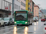 Graz. Am 10.10.2021 fand wieder der Graz Marathon statt, weshalb die Innenstadt gesperrt war und es deshalb zu großflächigen Umleitungen kam, so musste die Linie 34 bis zur Hüttenbrennergasse gekürzt werden. Wagen 80 konnte ich kurz vor dem Eintreffen bei der Endstation in der Schönaugasse fotografieren.