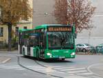 Graz. Wagen 101 der Graz Linien verlässt hier am 24.10.2021 die Schleife Krenngasse.