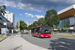 Mercedes-Benz O 530 III (Citaro 2. Generation) der Innsbrucker Verkehrsbetriebe, Bus Nr. 639, rückt als Linie J beschildert in Innsbruck, Olympiastraße in die Garage ein. Aufgenommen 13.6.2020.