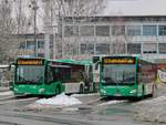 Graz. Ein treffen zweier Citaro 2 gab es am 03.12.2020 beim Grazer Schulzentrum. Links wartet Wagen 41 der Graz Linien als Linie 63, rechts Postbus BD 15814 als Linie 66 beim Schulzentrum St. Peter.