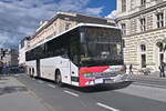 Setra S 400er-Serie von Postbus (BD-15438) als Linie 130 in Salzburg, Mirabellplatz. Aufgenommen 21.9.2022.
