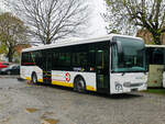 Graz. Ein ehemaliger Kärntner Iveco Crossway LE city von Postbus steth hier am 14.04.2023 ausgemustert in der Busgarage Hohenstaufengasse.