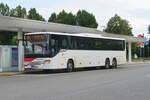Setra S 400er-Serie von Postbus (BD-15442) als Linie 130 am Bhf.