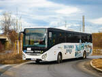 Graz. Der Postbus BD 15999 ist hier am 09.02.2024 in Graz-Puntigam zu sehen.
