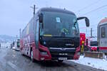MAN Lion's Coach von Postbus (BD-12205) abgestellt f�r den Schienenersatzverkehr der Unterinntalbahn in Innsbruck, Frachtenbahnhof. Aufgenommen 9.1.2026.