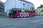 MAN Lion's Coach von Postbus (BD-12214) als Schienenersatzverkehr f�r die Unterinntalbahn in Innsbruck, Amraser Stra�e. Aufgenommen 19.1.2026.