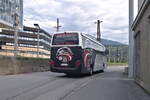 Setra S 500er Serie von Kogoj als Schienenersatzverkehr der Brennerbahn an der Zufahrt zum Frachtenbahnhof Innsbruck. Aufgenommen 10.8.2023.