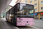 Mercedes-Benz Integro von Reisebüro Breuss (MD-408MO) abgestellt am Busbhf. Innsbruck. Aufgenommen 4.10.2023.