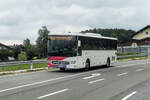 Mercedes-Benz Intouro von Fischwenger (SL-895SY) als Linie 155 in Hof bei Salzburg, B158. Aufgenommen 28.8.2025.