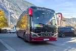 Setra S 516 HD von Mair Touristik als Schienenersatzverkehr f�r die Arlbergbahn am Bhf. �tztal. Aufgenommen 10.10.2025.